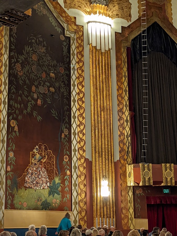 Paramount Theatre - Photo 6